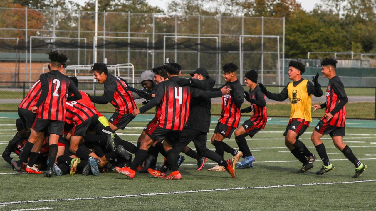 Juan Ponce's PK lifts Amityville past Garden City for Long
Island Class A championship 1
