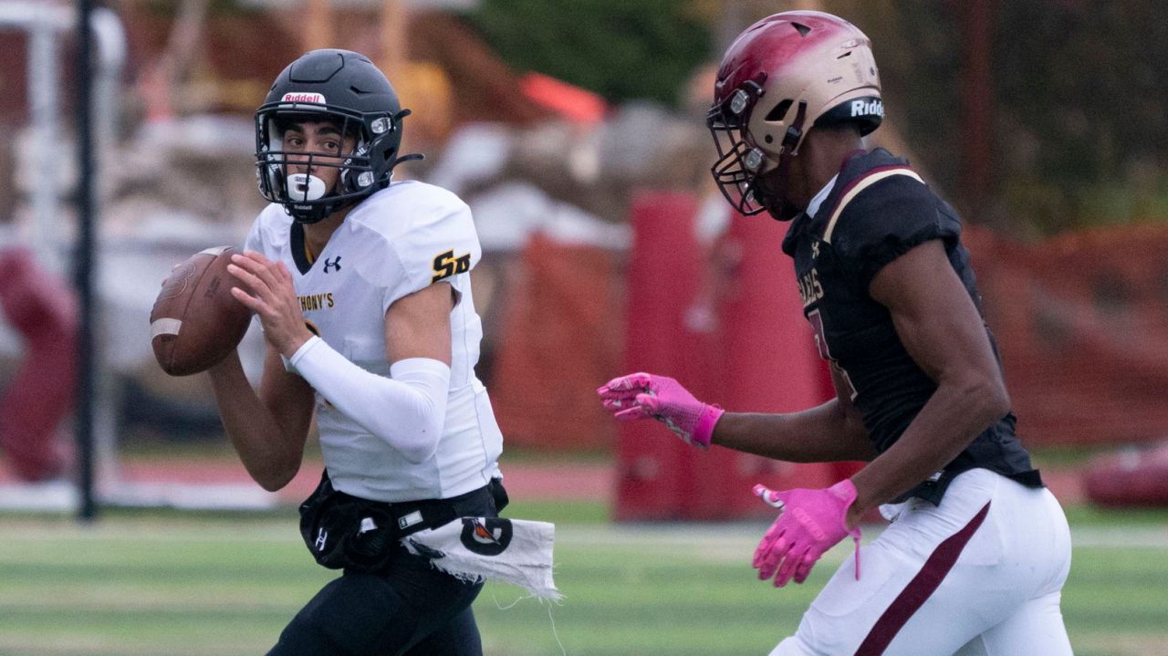 St. Anthony's falls short in CHSFL Class AAA semis with
double OT loss to Iona Prep 1