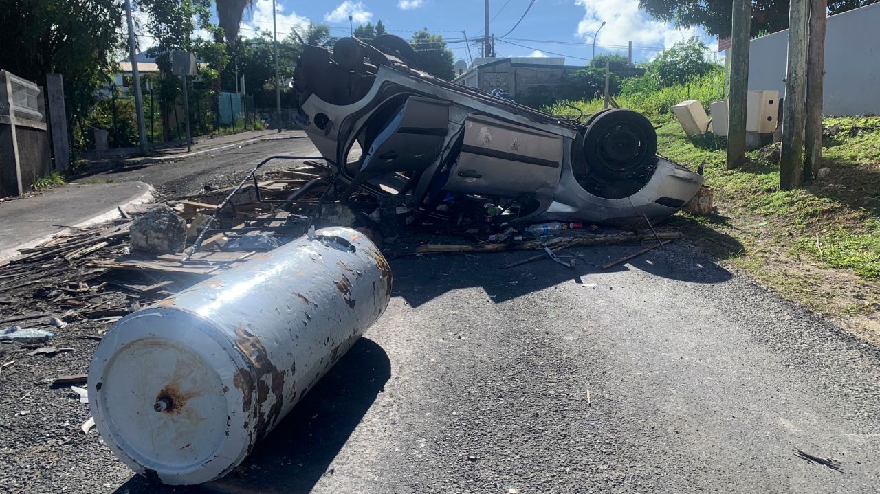 Guadeloupe closes schools after COVID rioting 1