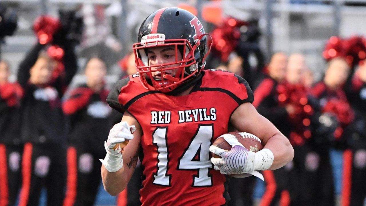 Plainedge vs. East Islip: Updates from the Class III
LIC 1