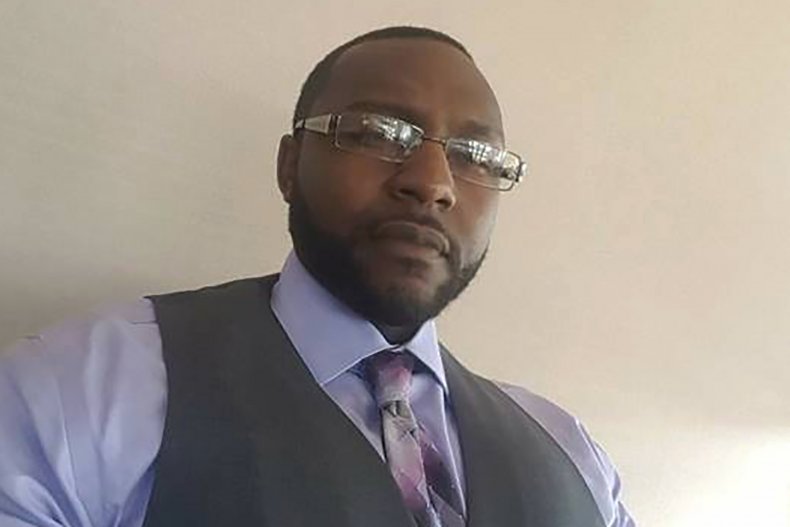 Man Who Sued Deputy for Running Over Him Fatally Shot by
Officer After Grabbing Gun 1