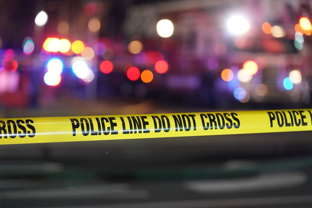 Officer shot, sparking standoff outside New Jersey
home 1