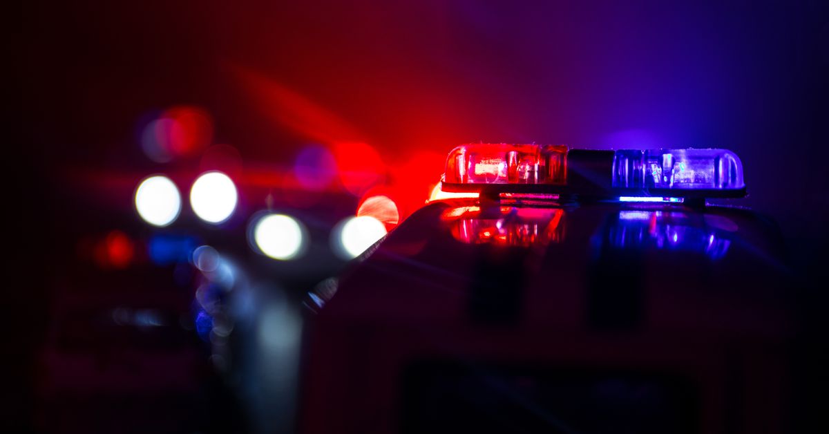 Man charged with attempted murder after CTA employee
stabbed, Chicago police officer injured, on train platform in Loop:
police 1