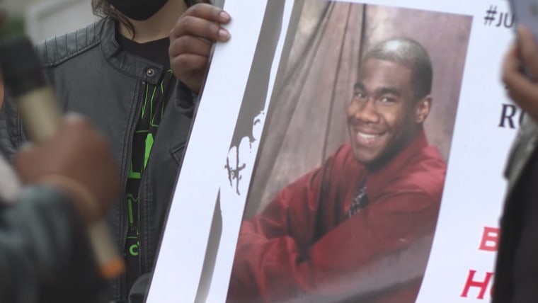 Officers shot a Black man 59 times. Convicting a federal
agent won’t be easy. 1