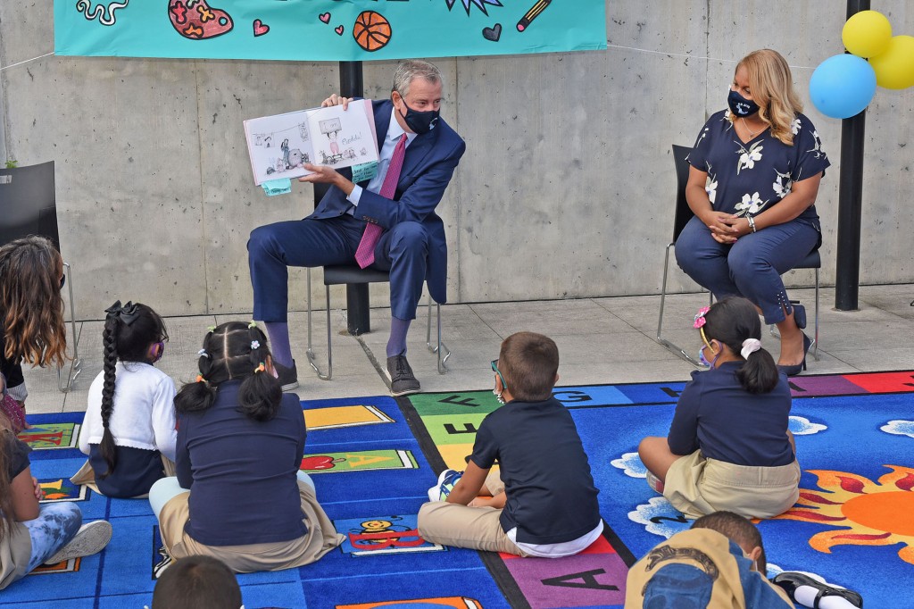 His team’s trying to hide it, but de Blasio’s bungling has
parents fleeing NYC schools 1