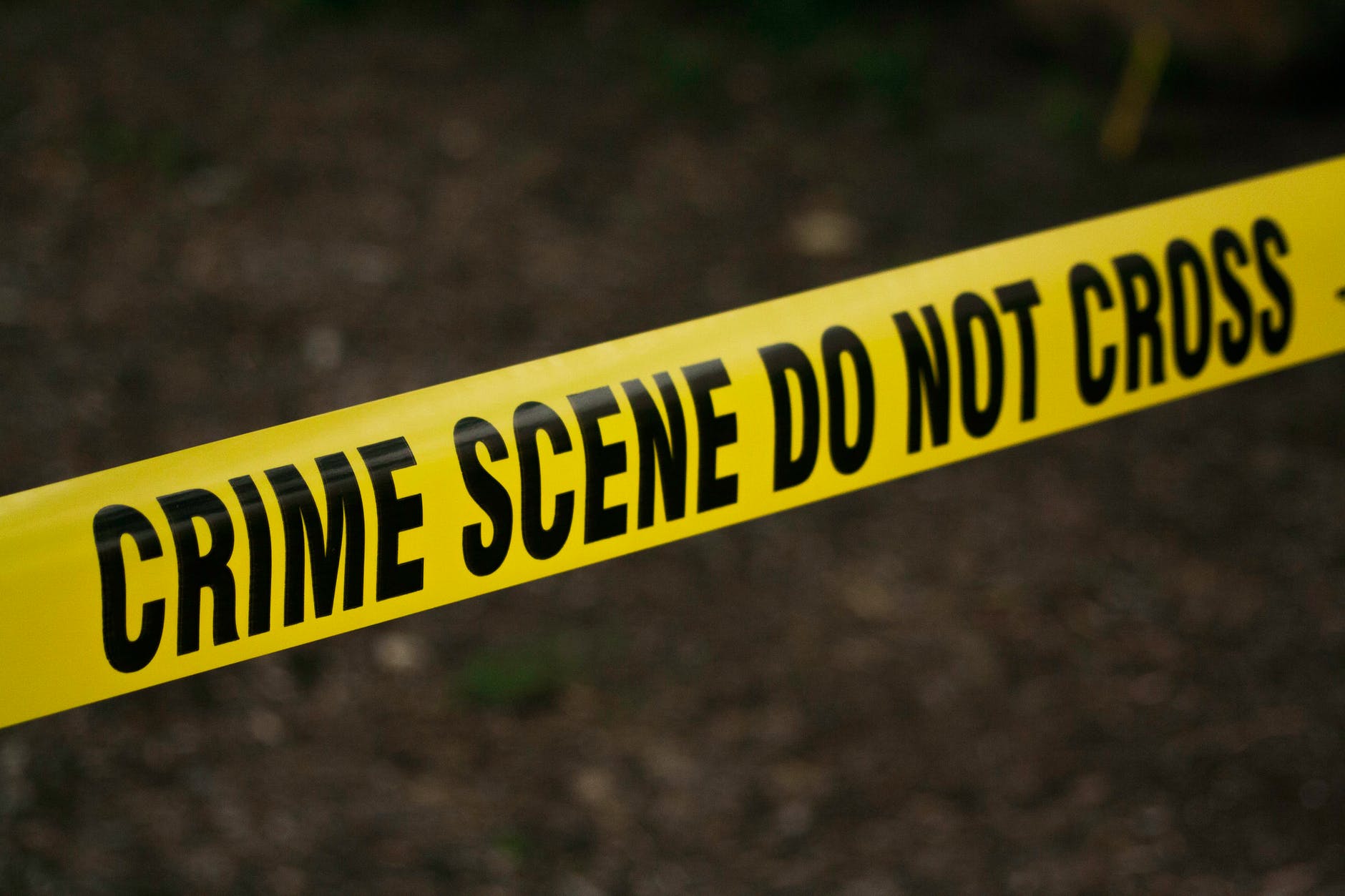 Sandy Springs officer, suspect hospitalized after
shooting 1