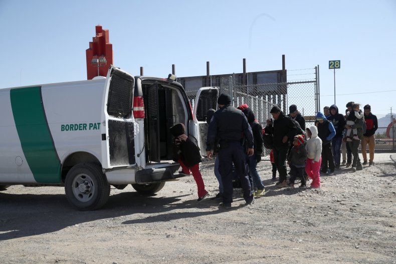 Concerns Over COVID-19 Keep Migrants Stuck in Jail as Courts
Close at Border 1