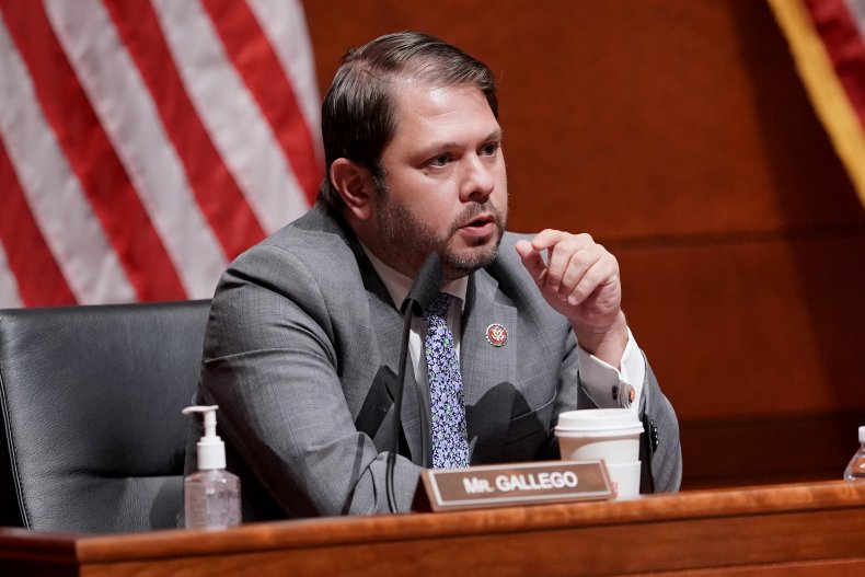 Democratic Rep. Says He Contemplated 'Trying to Stab a
Person' During Capitol Riot 1