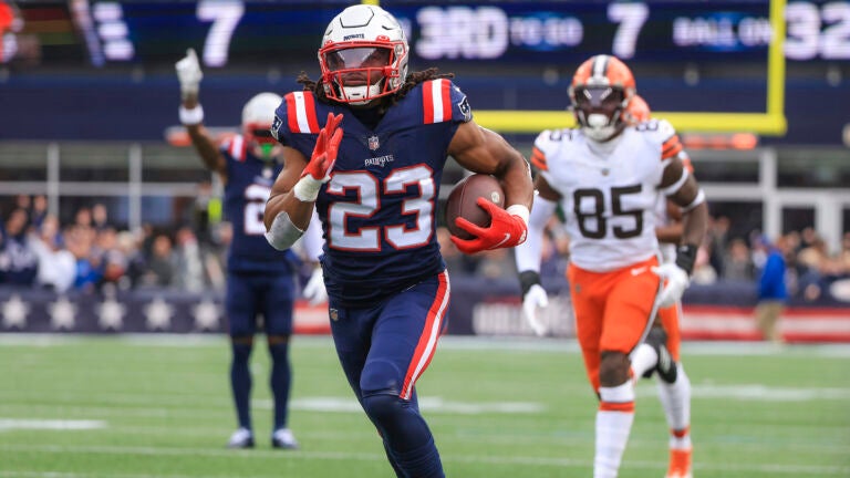 Kyle Dugger readying for full-time starting role at safety
for Patriots 1