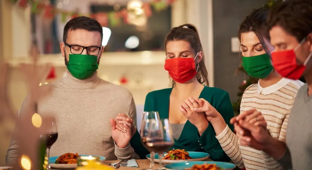 Happy Thanksgiving? Students Told to “avoid” Being Inside
“unmasked” Around “unvaccinated” People During Holiday 1