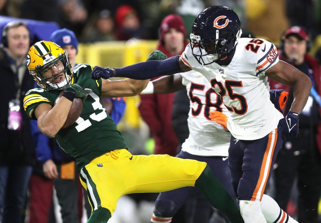Chicago Bears add 3 more players — including Eddie Goldman
and Artie Burns — to the reserve/COVID-19 list, bringing their
total to 5 1