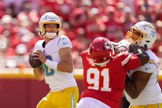 Staff picks for Week 15 of the 2021 NFL season: Chiefs vs.
Chargers, Patriots vs. Colts and more 1