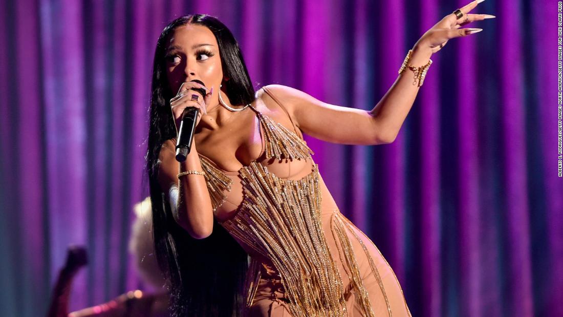 Doja Cat, positive for Covid-19, drops out of tour 1