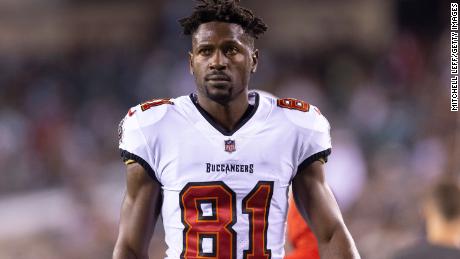 NFL suspends three players, including Bucs' Antonio Brown,
for violating Covid-19 protocols 1