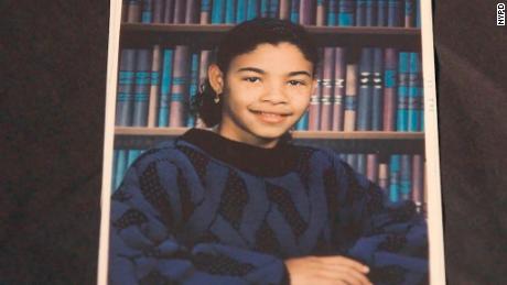 A 13-year-old girl's murder over two decades ago haunted
detectives. Here's how they finally cracked open the cold
case 1