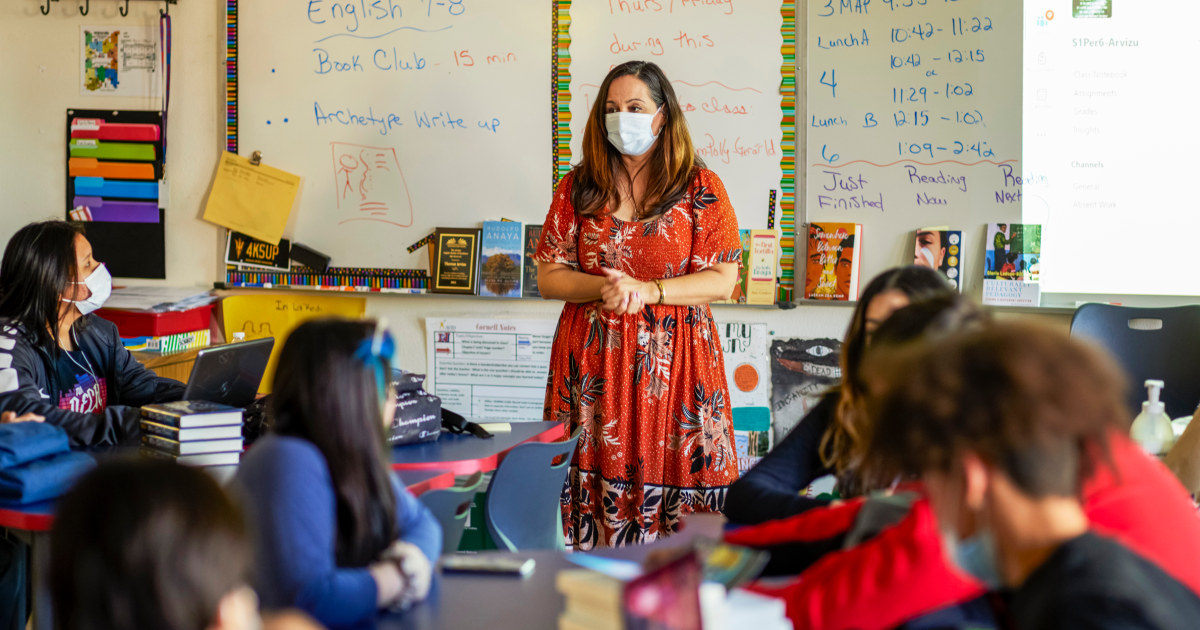 Schools need teachers of color. This is how to retain them,
educators say. 1