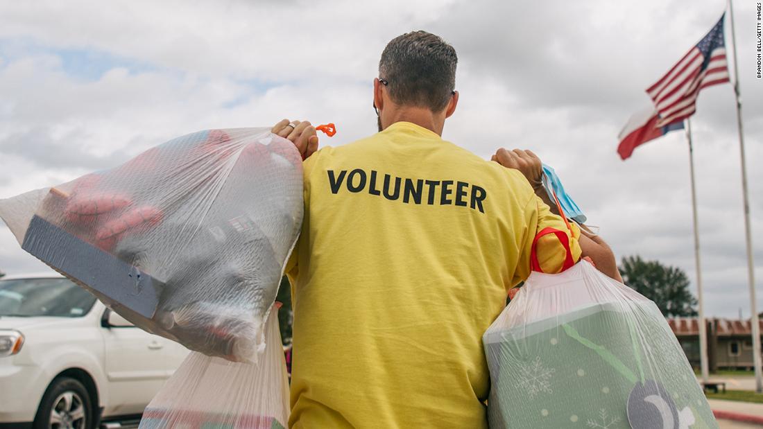 No money? No problem. Here are 4 ways to give back without
opening your wallet 1