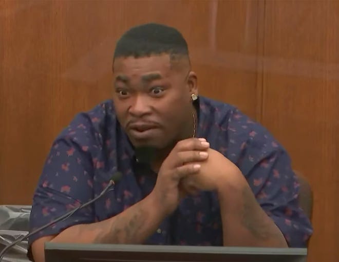 Daunte Wright's father tells jury about his son in
trial of ex-Minnesota police officer Kim Potter 1