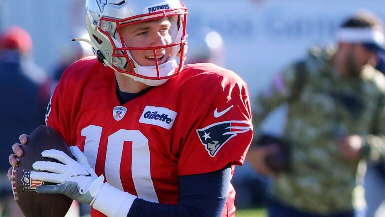 Countdown to kickoff: Can Patriots extend win streak to
eight in Saturday night showdown vs. Colts? 1