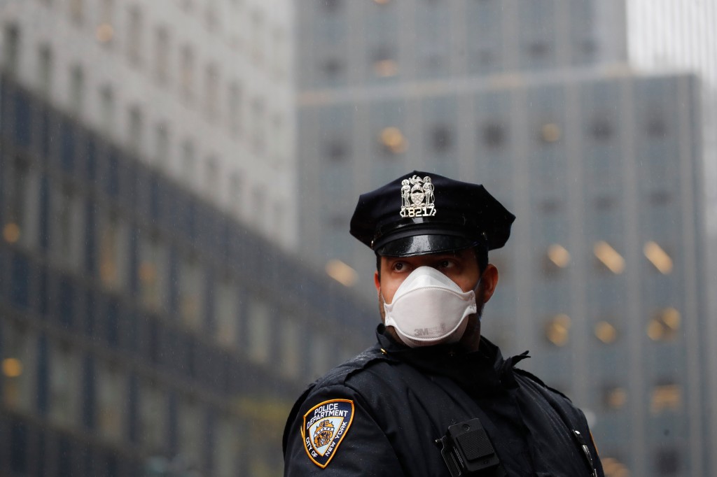 NYPD rolls out stricter masking policy amid citywide
COVID-19 surge 1