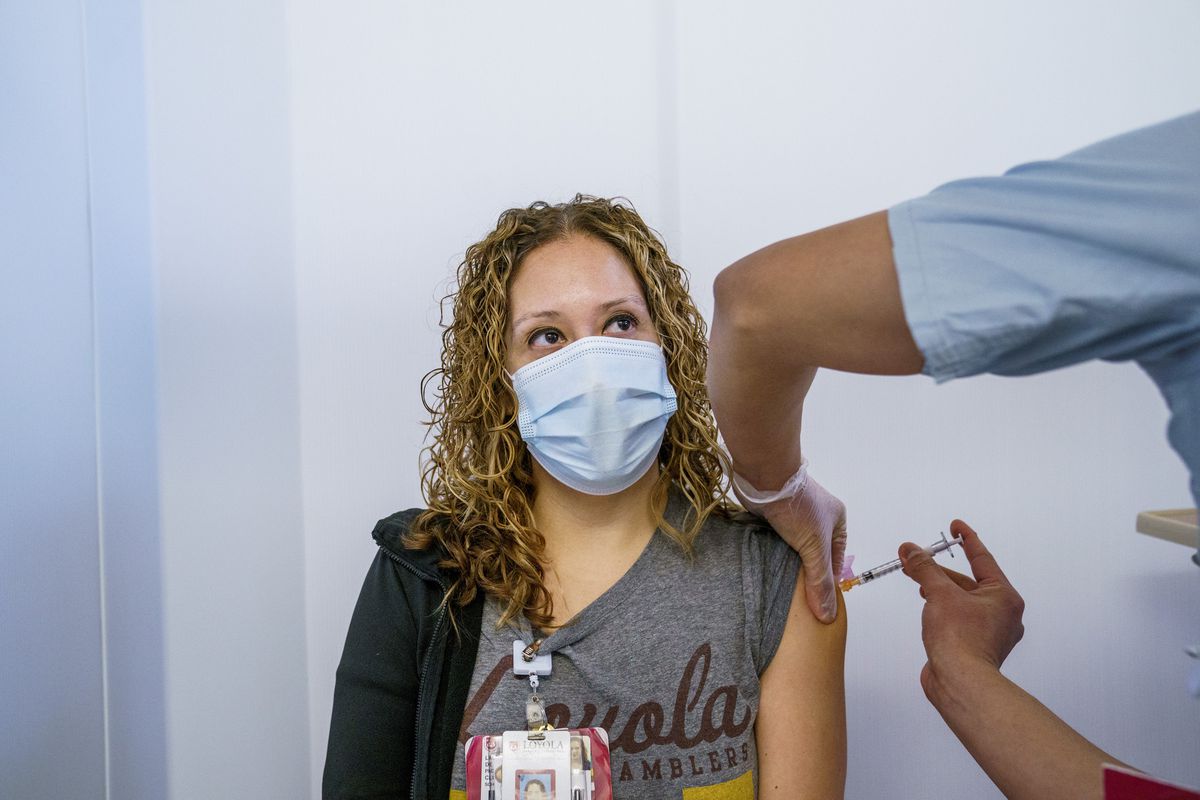 About 15% of Illinois residents have gotten COVID-19 booster
shot, as Omicron enters U.S. and Illinois faces surge 1 About 15% of Illinois residents have gotten COVID-19 booster
shot, as Omicron enters U.S. and Illinois faces surge 1
