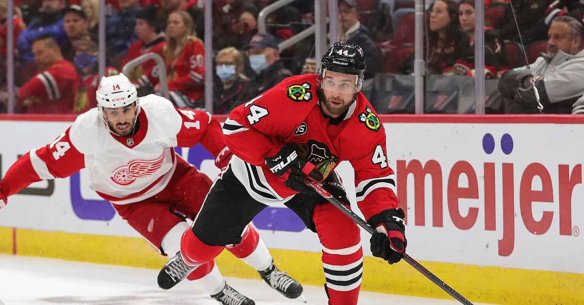 Blackhawks’ holiday break will start early as NHL responds
to rising COVID-19 cases 1