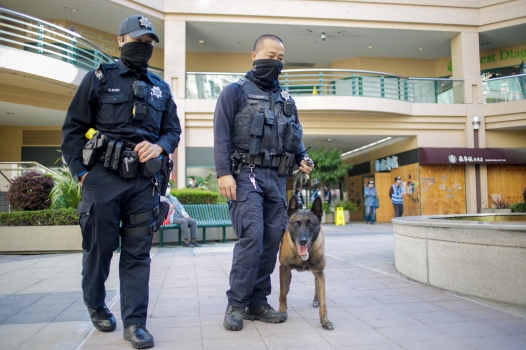 Oakland City Council approves plan to hire more police
officers within the next couple years 1
