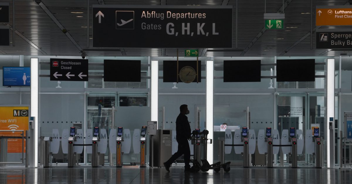 Germany introduces 2-week quarantine for travelers from
UK 1