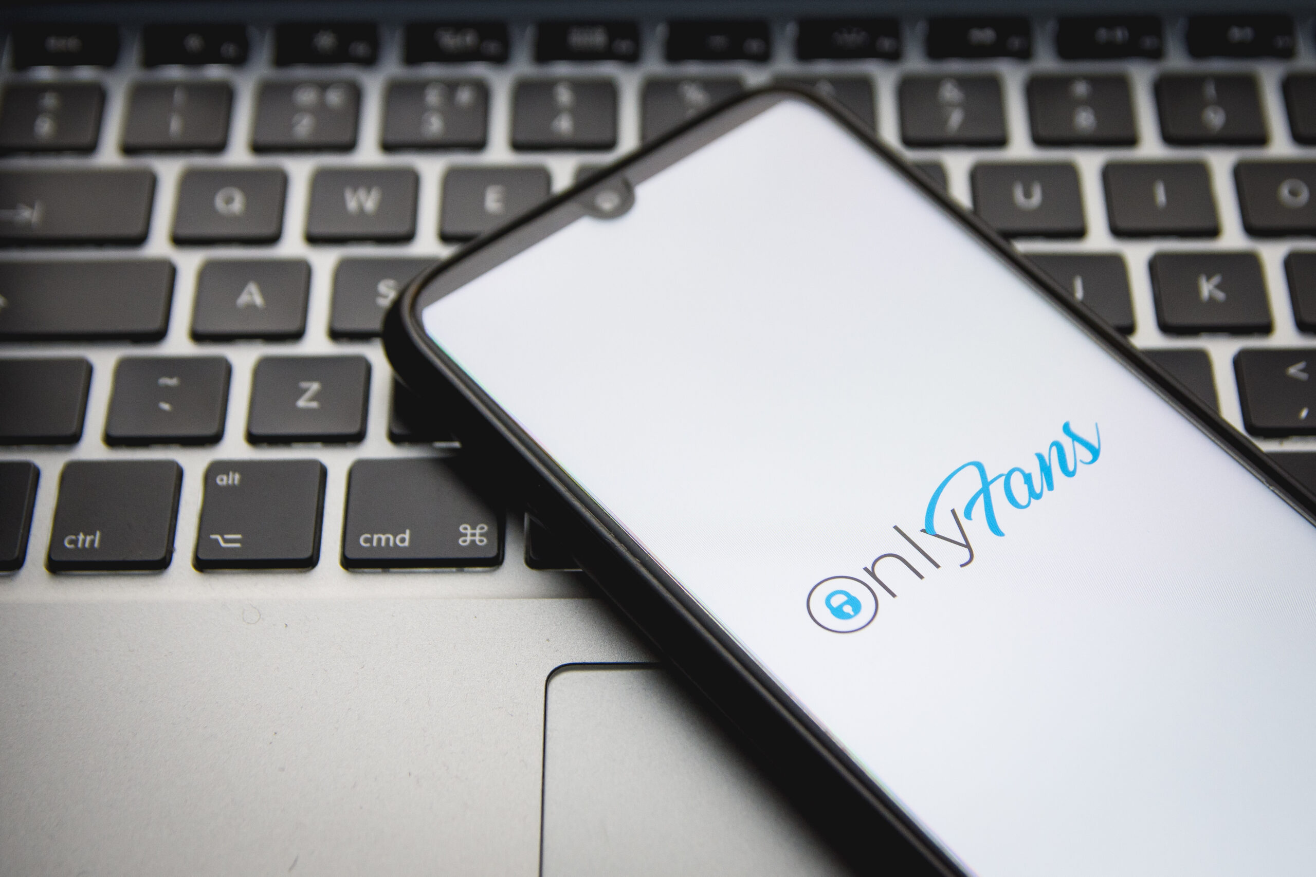 Tim Stokely Steps Down as OnlyFans CEO, Promotes Chief
Marketing Officer 1