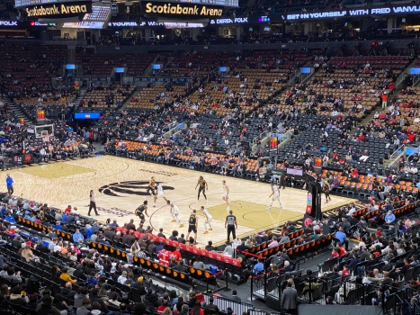 Pandemic redux: COVID-19 complications overshadow Warriors’
game at Raptors 1