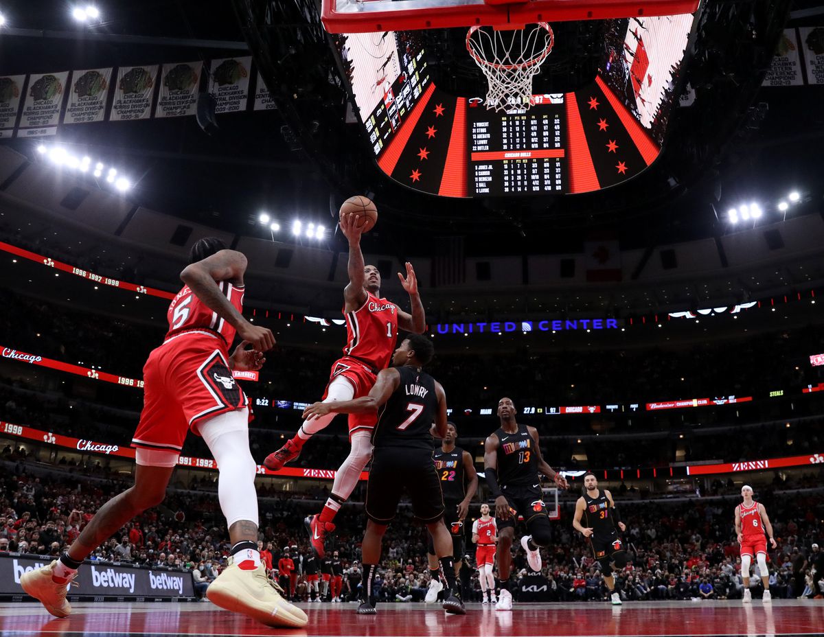 Chicago Bulls players are eager to return to the court
Sunday after a weeklong COVID-19 pause: ‘The only symptom I had was
boredom,’ DeMar DeRozan says 1 Chicago Bulls players are eager to return to the court
Sunday after a weeklong COVID-19 pause: ‘The only symptom I had was
boredom,’ DeMar DeRozan says 1