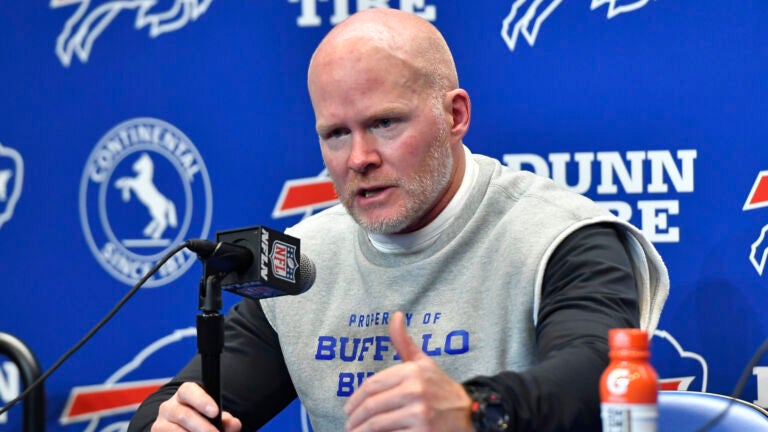 ‘With all due respect, it’s not a Bill Belichick-type
thing’: Bills’ coach, players frustrated after loss vs.
Patriots 1