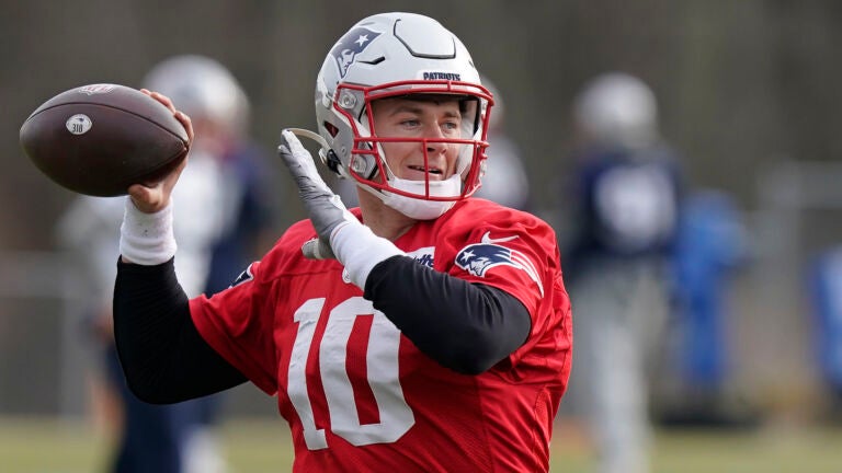 Mac Jones isn’t motivated by Bobby Okereke hoping to make
Patriots ‘one-dimensional’ 1