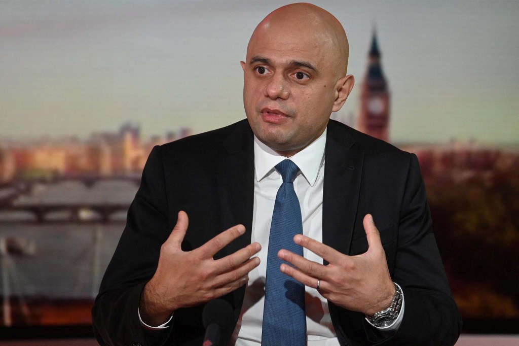 ‘No guarantees’ Britain won’t see COVID lockdown before
Christmas: health official 1