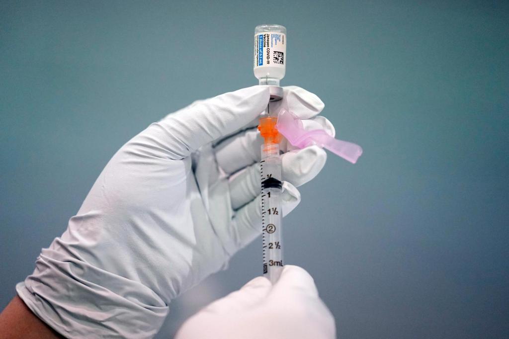 CDC recommends Pfizer, Moderna COVID-19 shots over
J&J’s 1