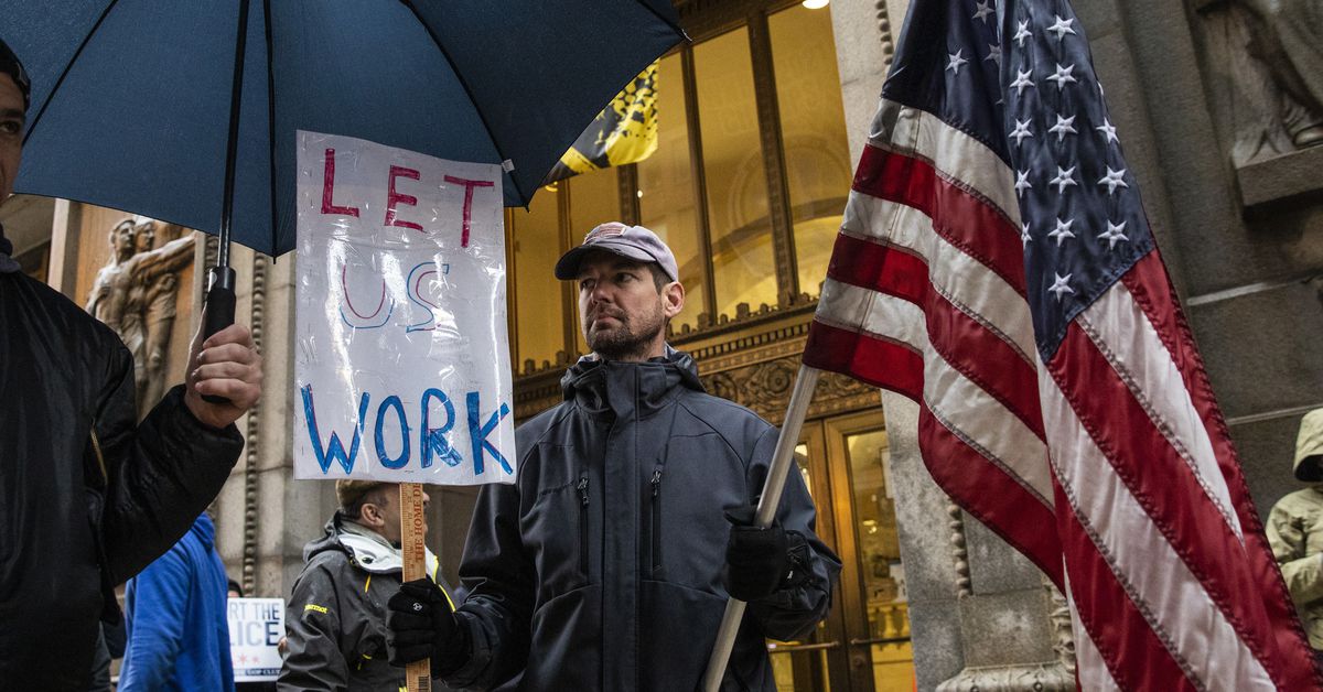 City drops COVID-19 vaccine mandate lawsuit against police
union 1