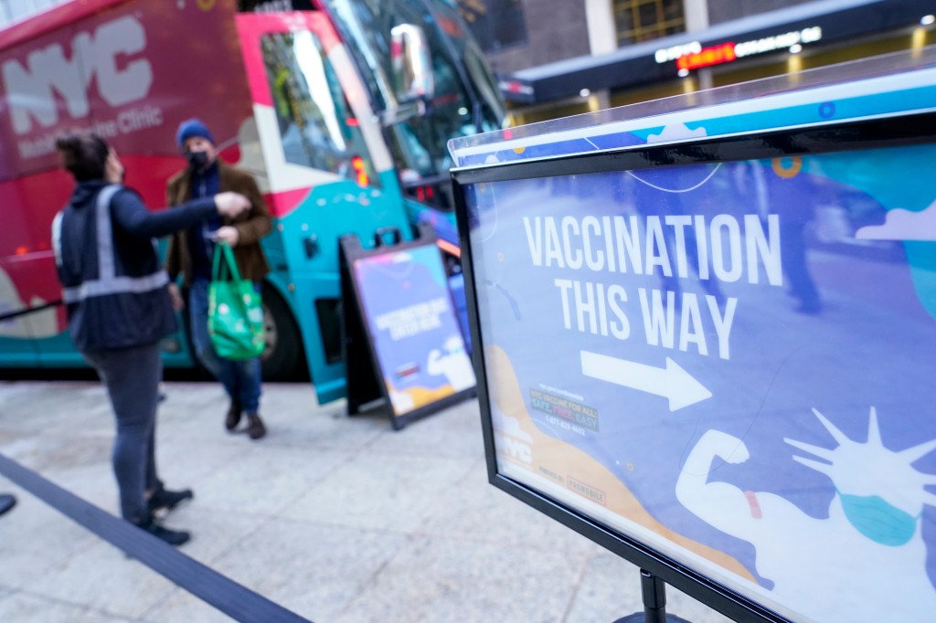 Eric Adams supports Hochul’s ‘non-invasive’ vaccine-or-mask
mandate 1