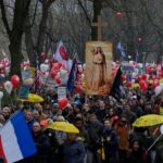 Anti-lockdown protesters march through Dutch city of
Utrecht 4