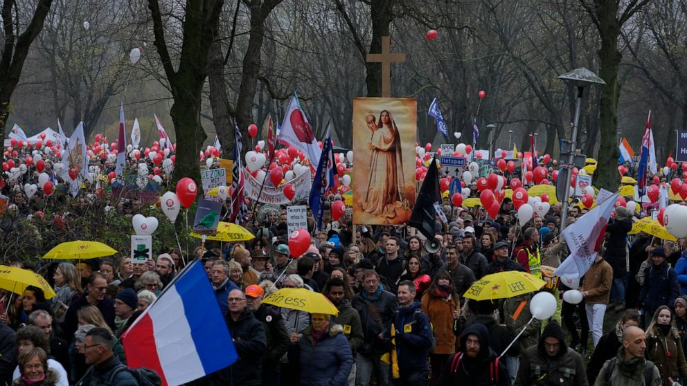 Anti-lockdown protesters march through Dutch city of
Utrecht 1