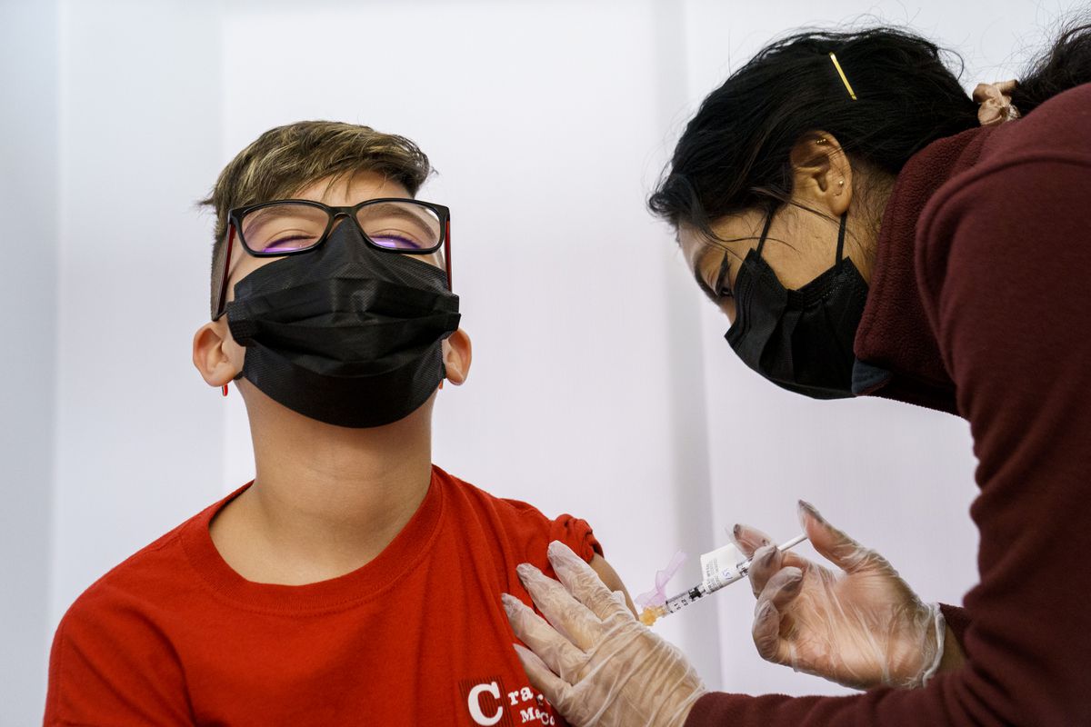 Omicron variant discovered in Chicago, marking first case of
the COVID-19 variant detected in Illinois 1 Omicron variant discovered in Chicago, marking first case of
the COVID-19 variant detected in Illinois 1