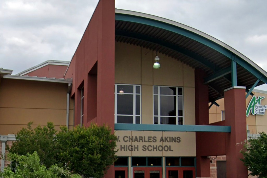 Austin high school on lockdown over reports of ‘armed
subject’ 1
