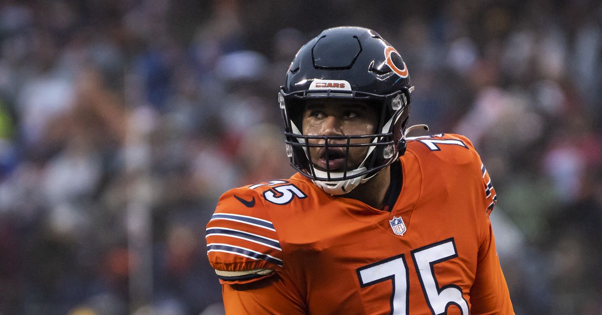 Bears RT Larry Borom in question vs. Vikings after going on
reserve/COVID-19 list 1