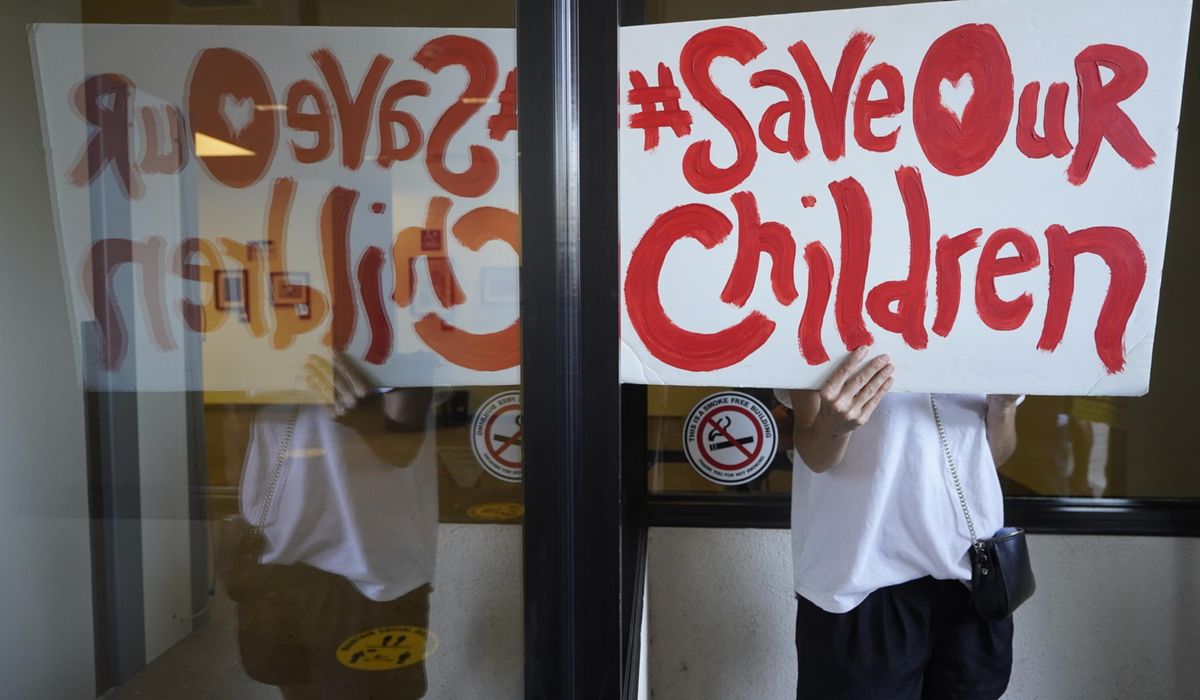 Los Angeles schools delay student COVID-19 vaccine
mandate 1