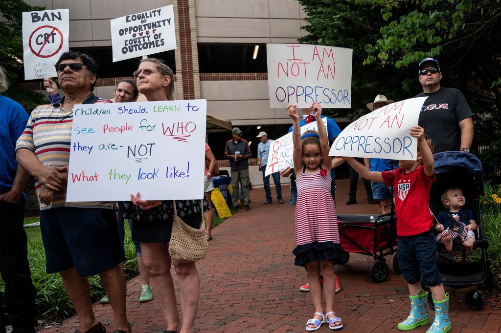 DeSantis introduces ‘Stop WOKE Act’ to ban critical race
theory from schools, workplaces 1