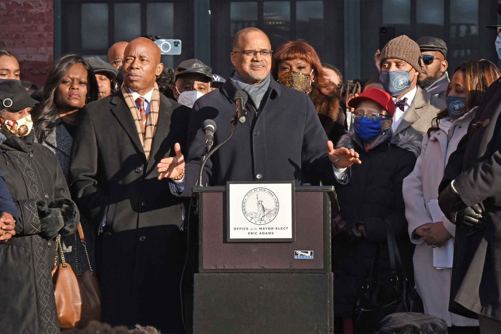New NYC schools boss doesn’t plan to ‘beat everyone over the
head with race’ 1