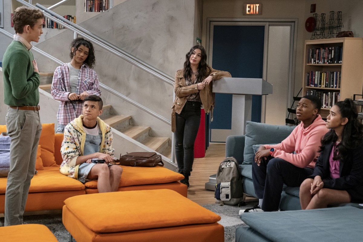 HBO Cancels ‘Head Of The Class’ Reboot After Just One
Season 1