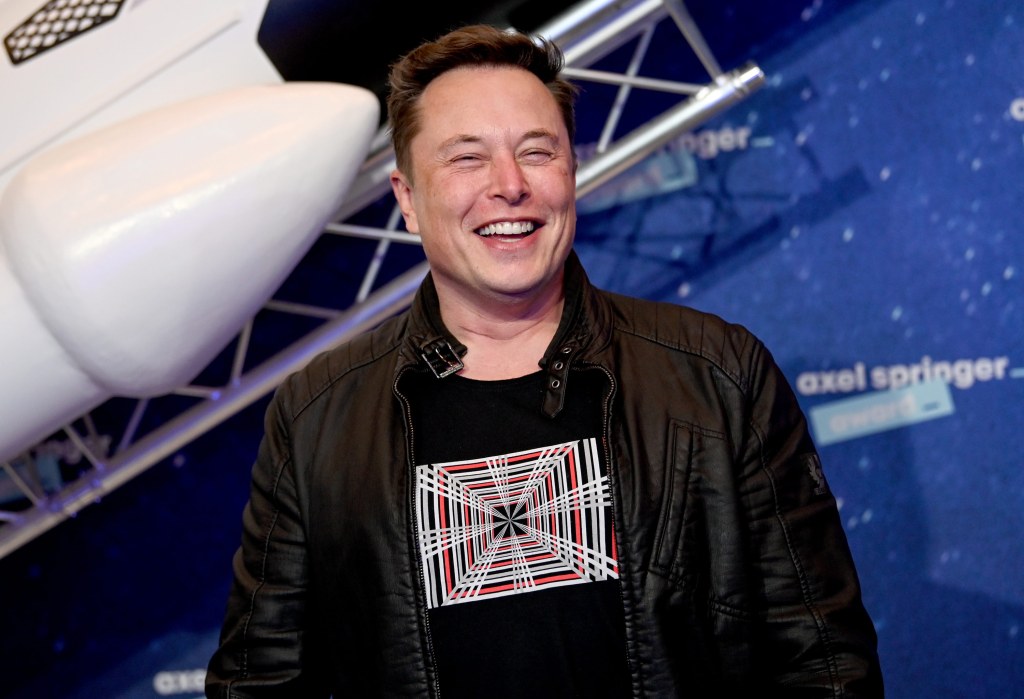 SpaceX California headquarters hit by Covid-19 outbreak with
132 infected 1