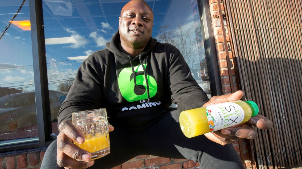 The Six Juice Market, a new juicery, opens in
Sayville 1