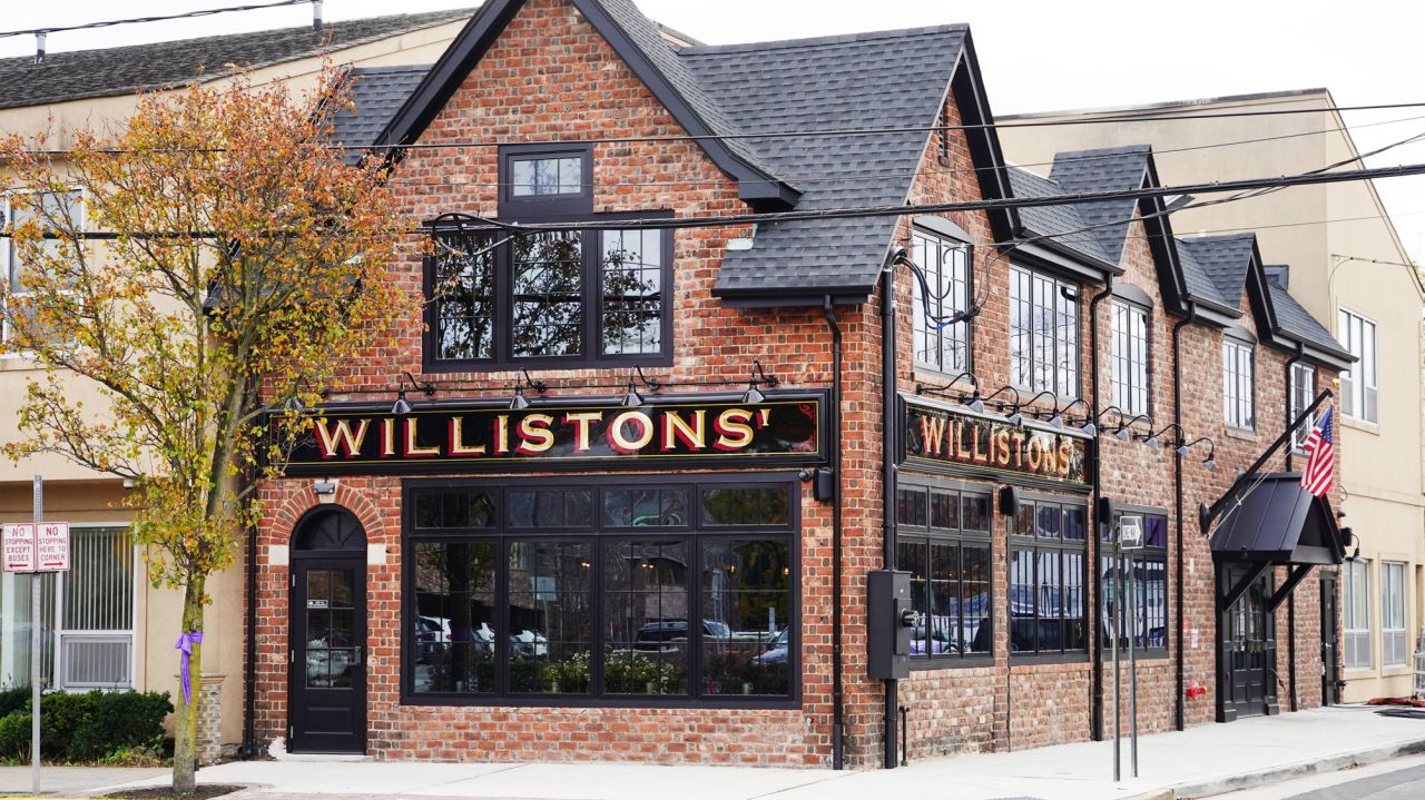 Lifelong friends reopen longtime Williston Park pub 1