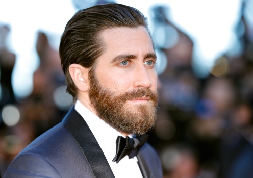 Horoscopes Dec. 19, 2021: Jake Gyllenhaal, be open about how
you feel 1